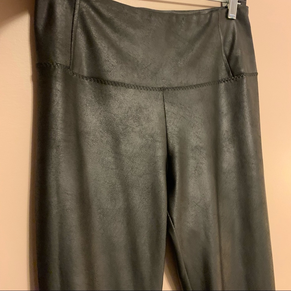 NWOT- Faux Leather Leggings, marble black sheen size small fits up to Med